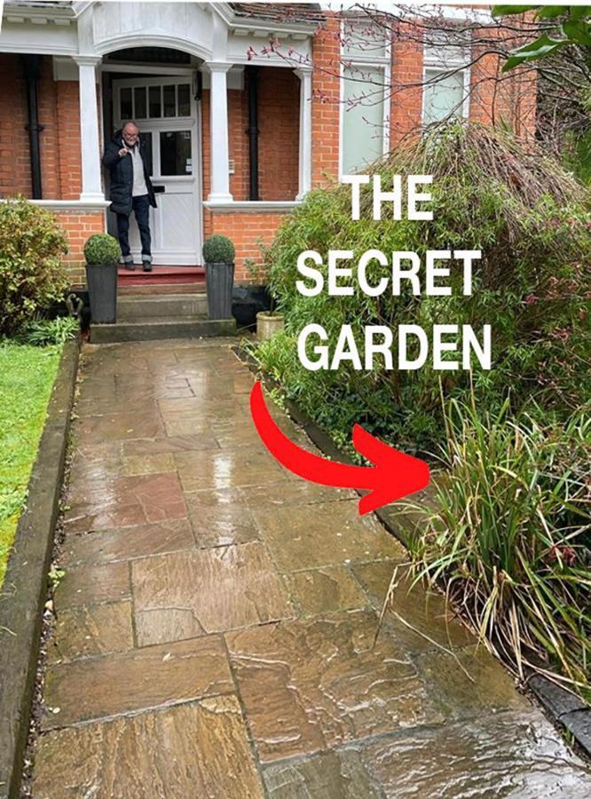 Luxury Large 1 Bed Apartment With Garden In Hampstead Min 3 Nights London Exteriör bild
